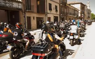 GALERÍA | La concentración "Ruedas Raras" llena Toro de motos y mucho ruido