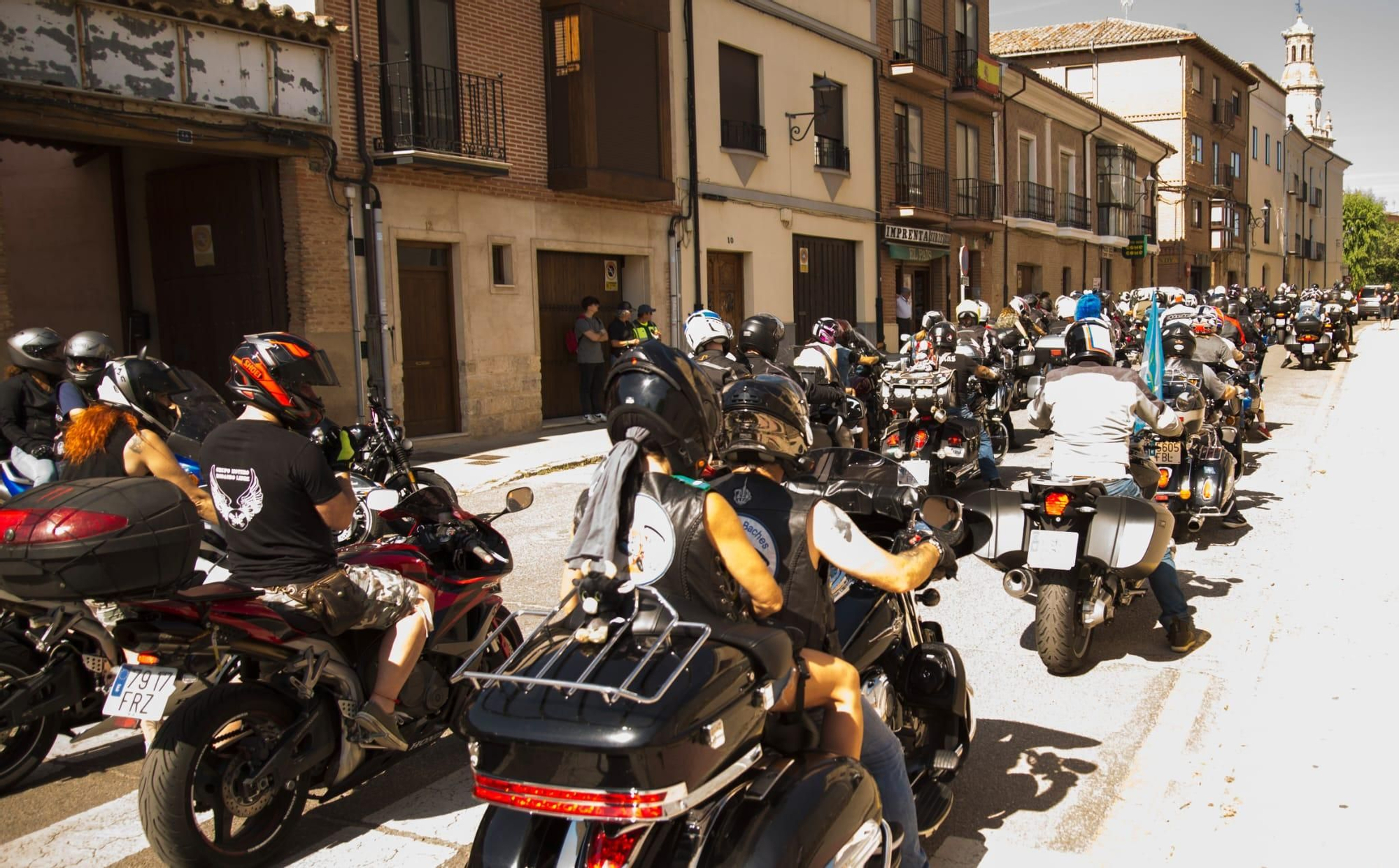 GALERÍA | La concentración "Ruedas Raras" llena Toro de motos y mucho ruido
