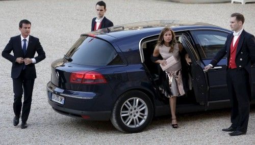 La violinista Anne Gravoin, esposa del primer ministro francés, Manuel Valls, es una de las mujeres más populares de su país gracias a su estilo