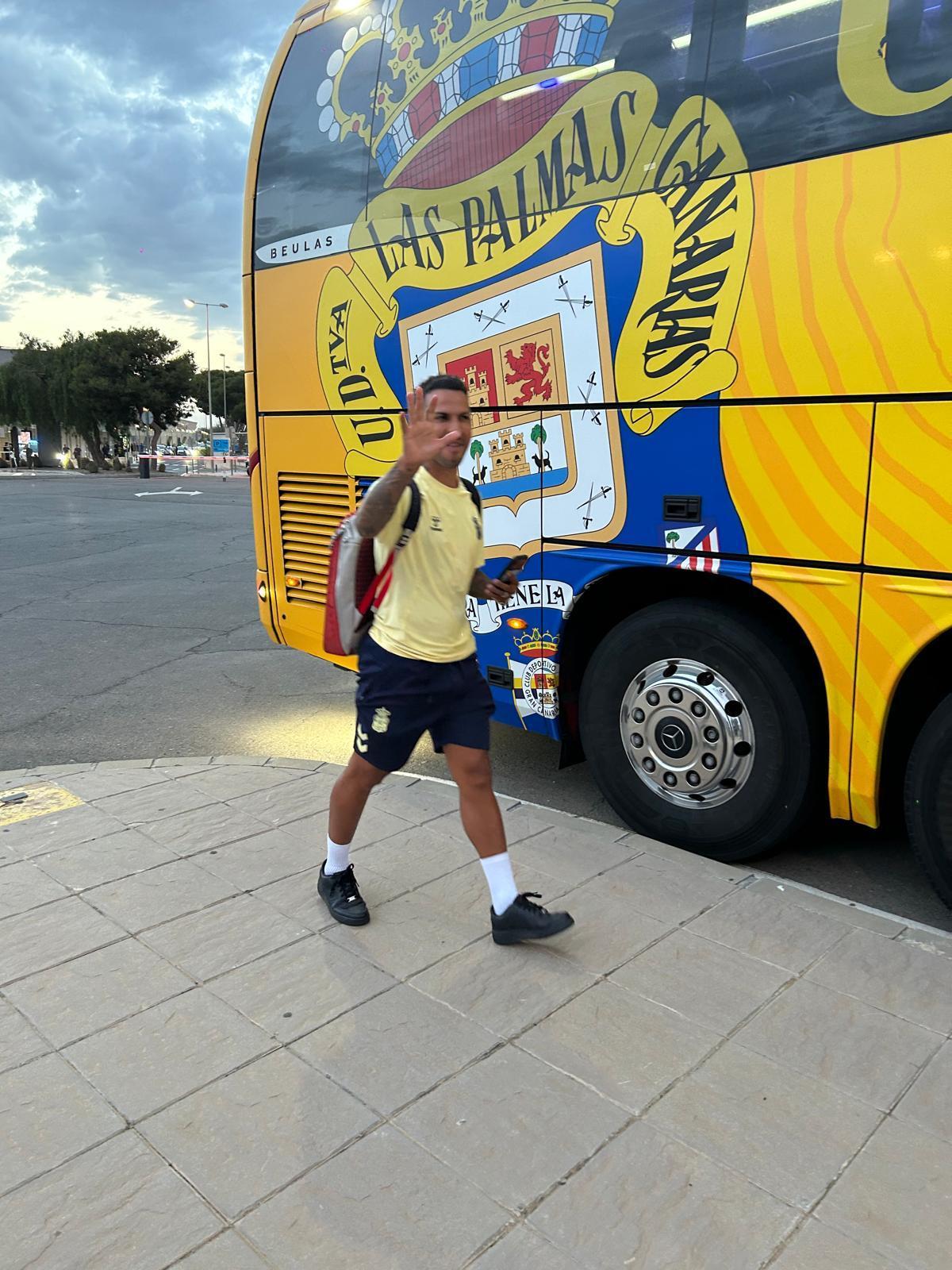 Viera, ayer, a su llegada al Aeropuerto de Almería.