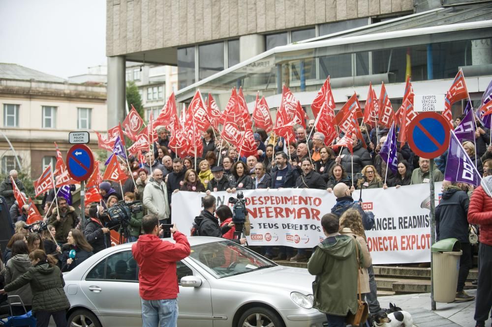 Bajo la consigna No al despido por enfermedad, el secretario general de UGT, Pepe Álvarez, ha participado en la protesta de A Coruña.