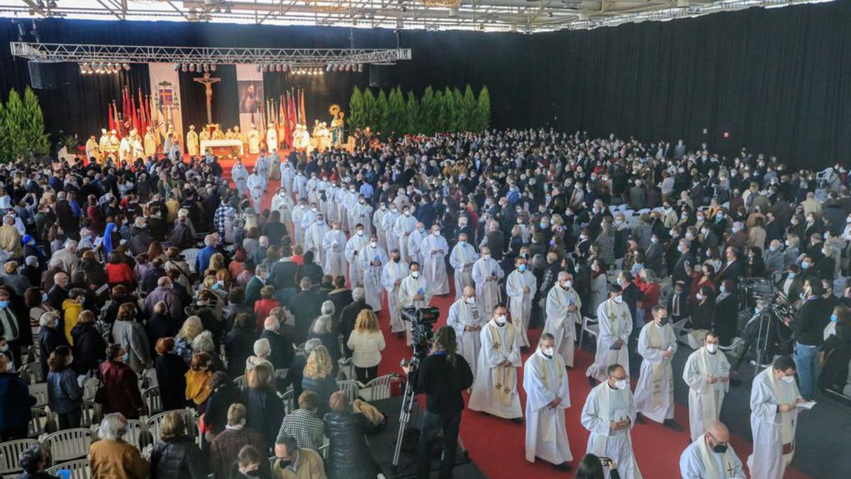 La procesión de salida tras la ceremonia.