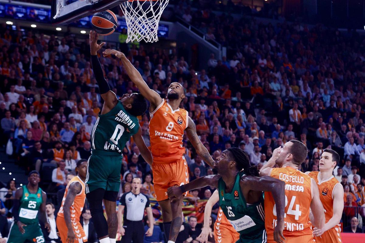 Jean Montero, en el último partido ante el Panathinaikos en el Roig Arena.