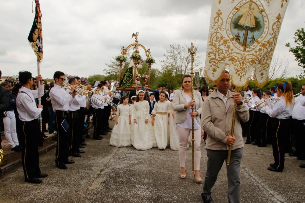 Villaescusa honra a la Virgen del Olmo