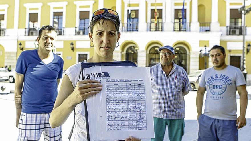 Colectivos de Suerte de Saavedra en Badajoz exigen habilitar el colegio del barrio como comedor