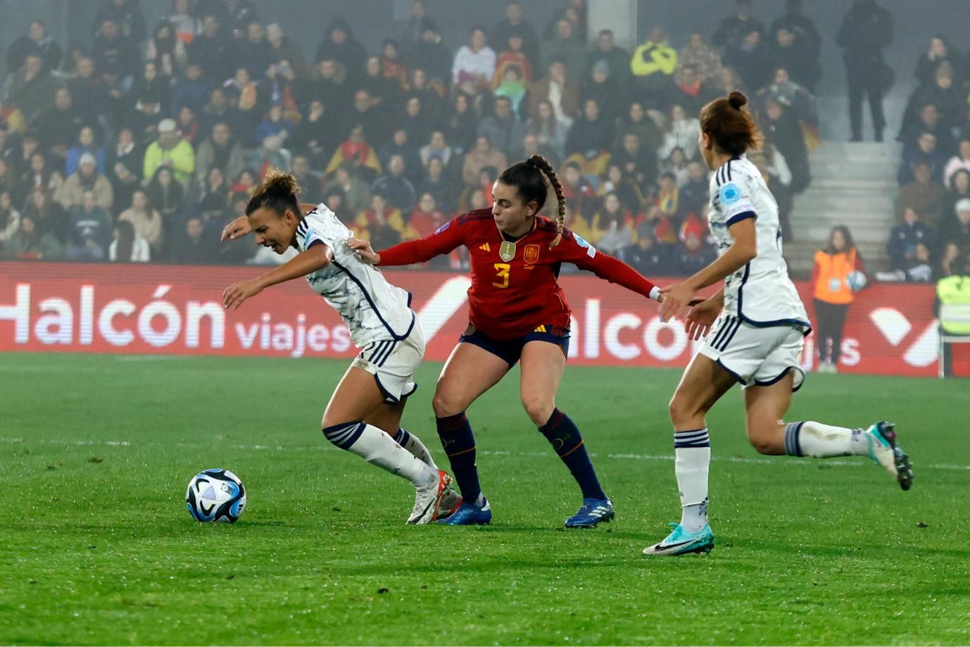 La afición se vuelca con las campeonas del mundo