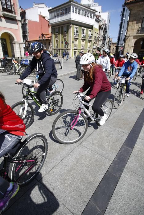 Celebración del Día de la Bicicleta en Avilés