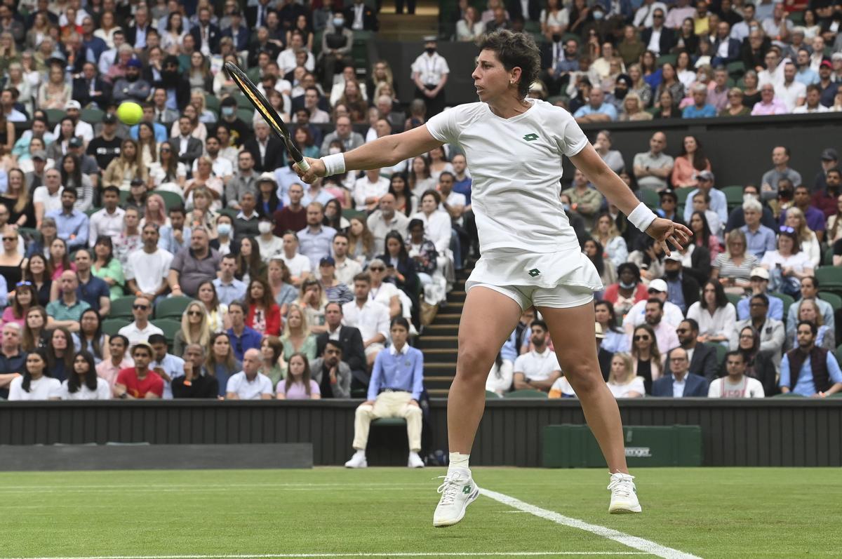 Carla Suárez diu adeu a Wimbledon després de caure amb honors davant la número u