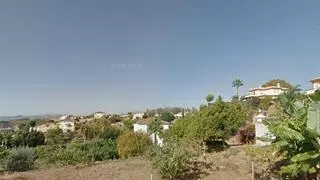 Muere un niño de cuatro años tras caer a una piscina en Mijas