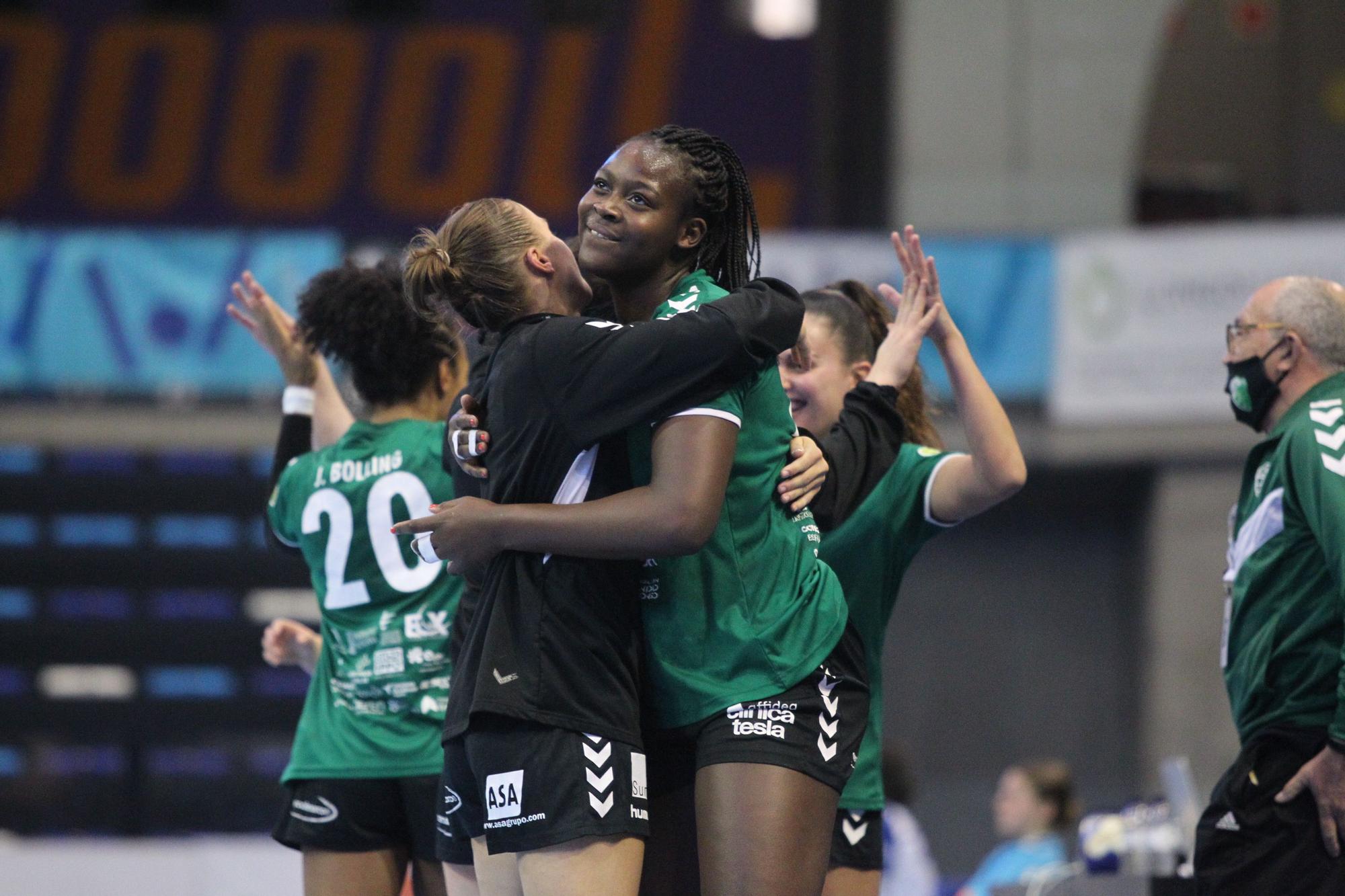 Paseo del Elche de balonmano femenino en Europa