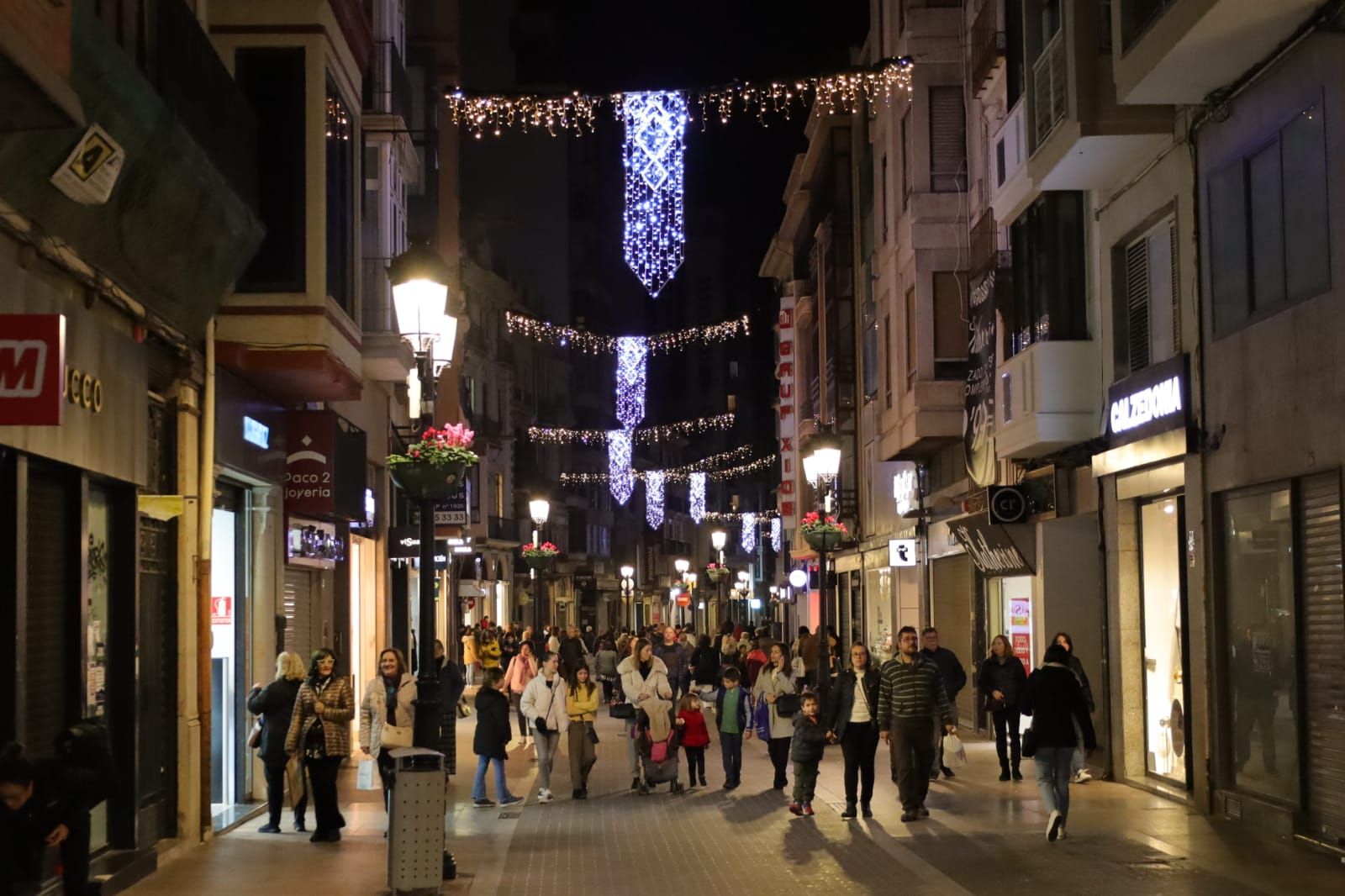 Luces para una Navidad mágica en Castelló