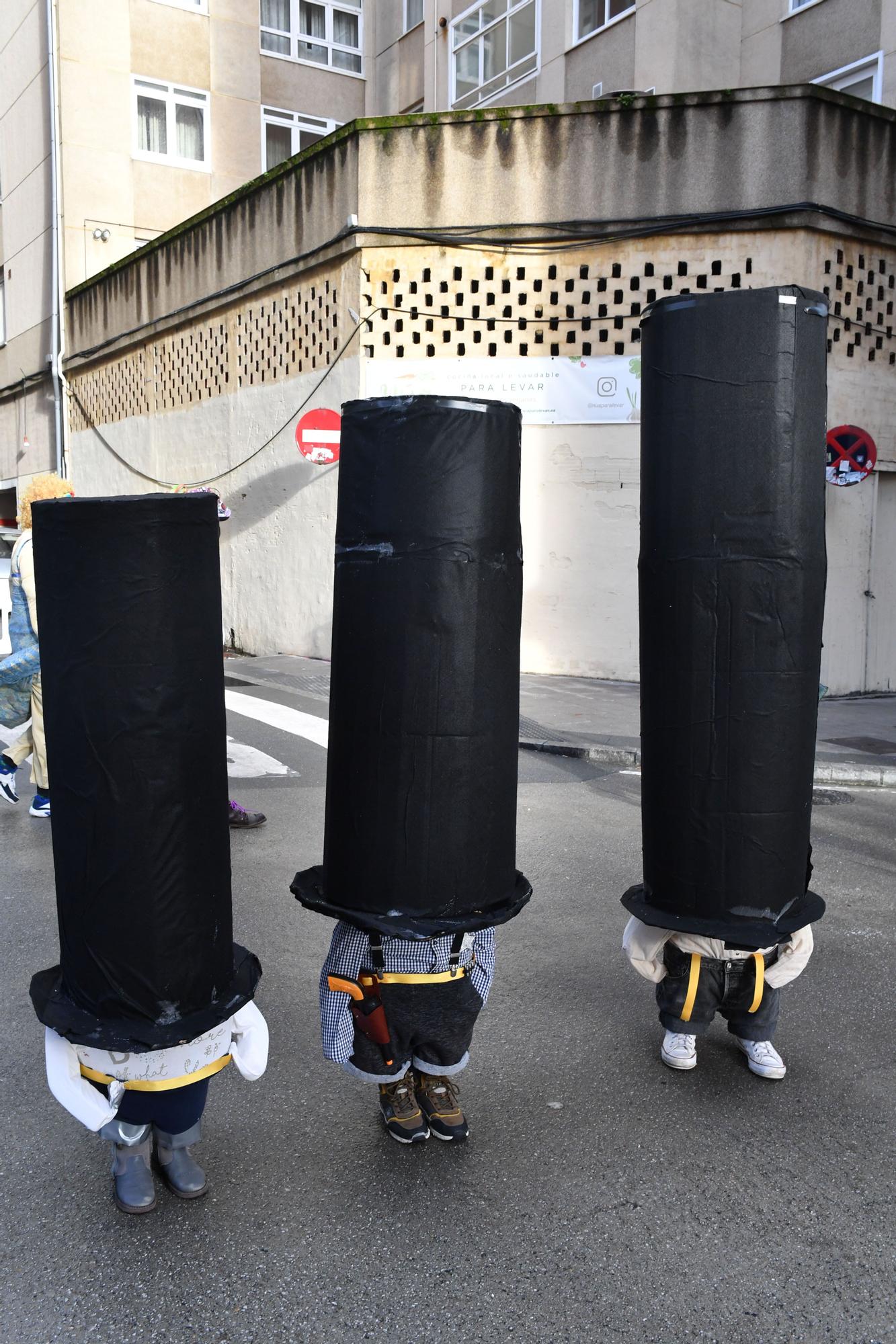 Martes de Carnaval: fiesta 'choqueira' en la calle de la Torre