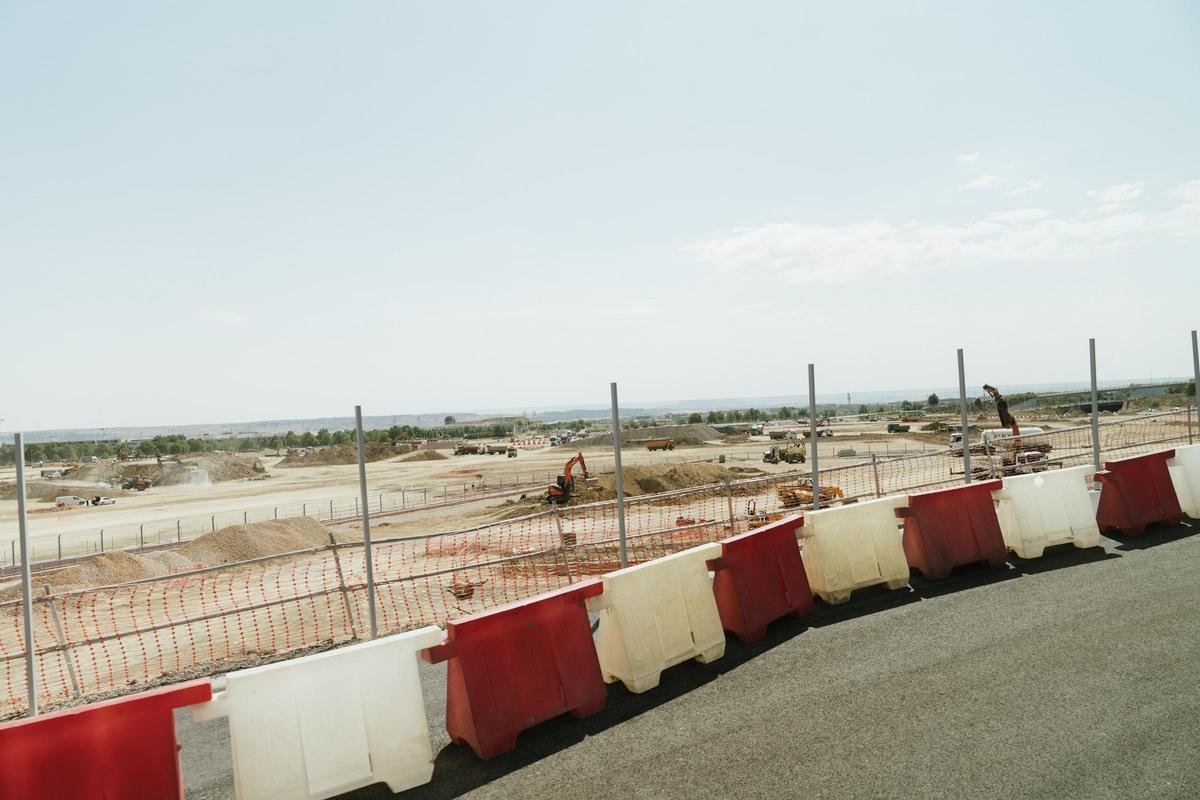 Trabajos en las inmediaciones del circuito de Madring a 16 de junio de 2026.