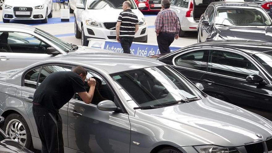 Venta de coches en segunda mano, en una imagen de archivo.