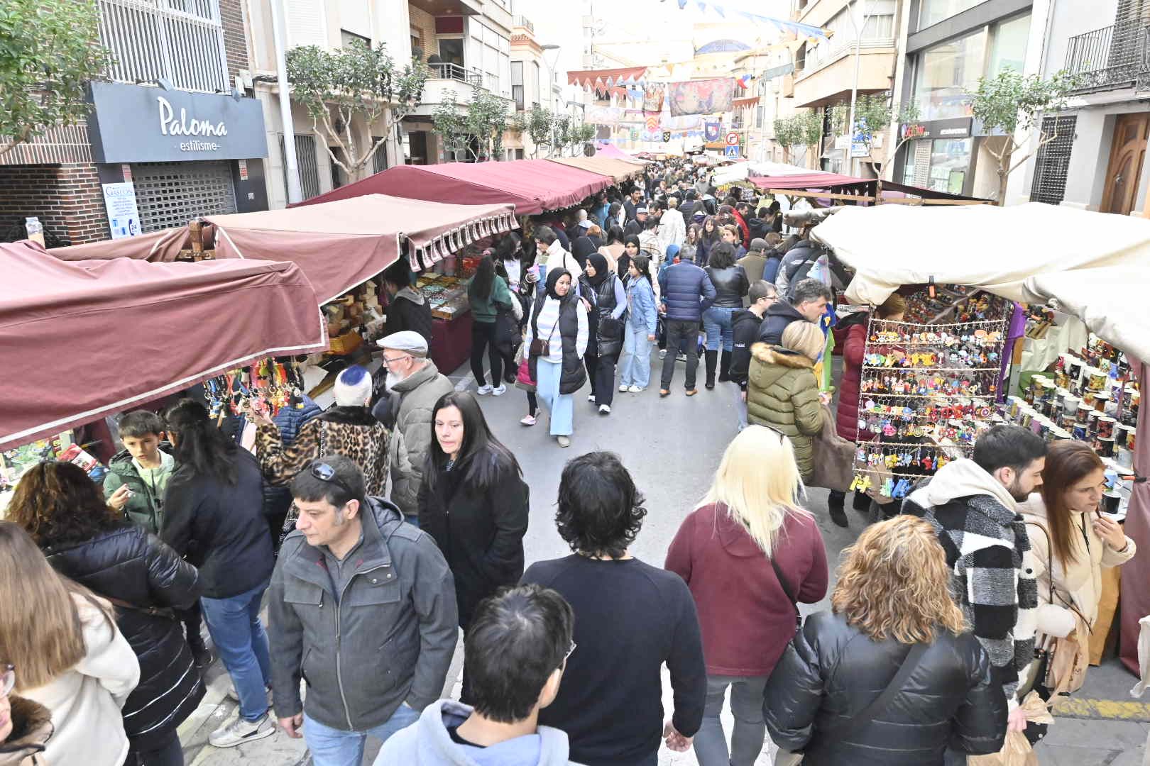 Acércate en imágenes al mercado medieval de Vila-real