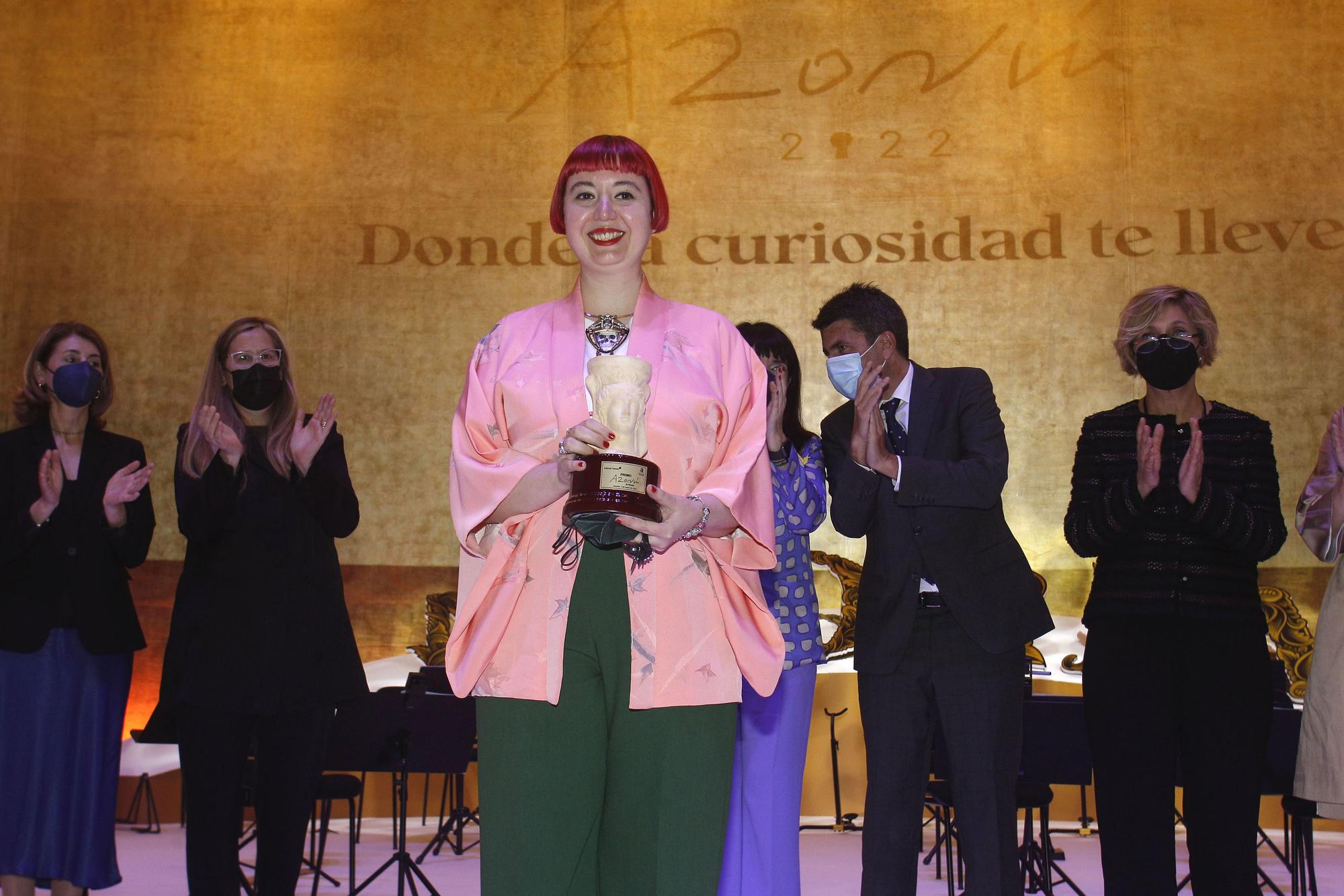 María Zaragoza gana el Premio Azorín de Novela con 'La biblioteca de fuego'.