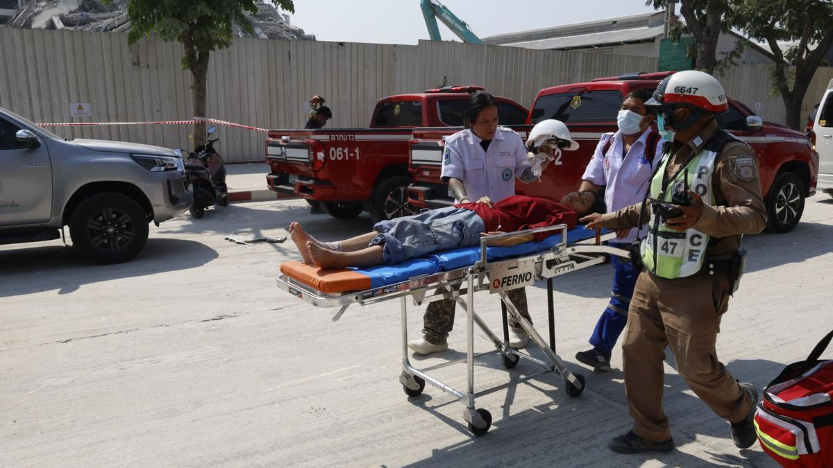 El terremoto de Birmania sentido en Tailandia, en imágenes