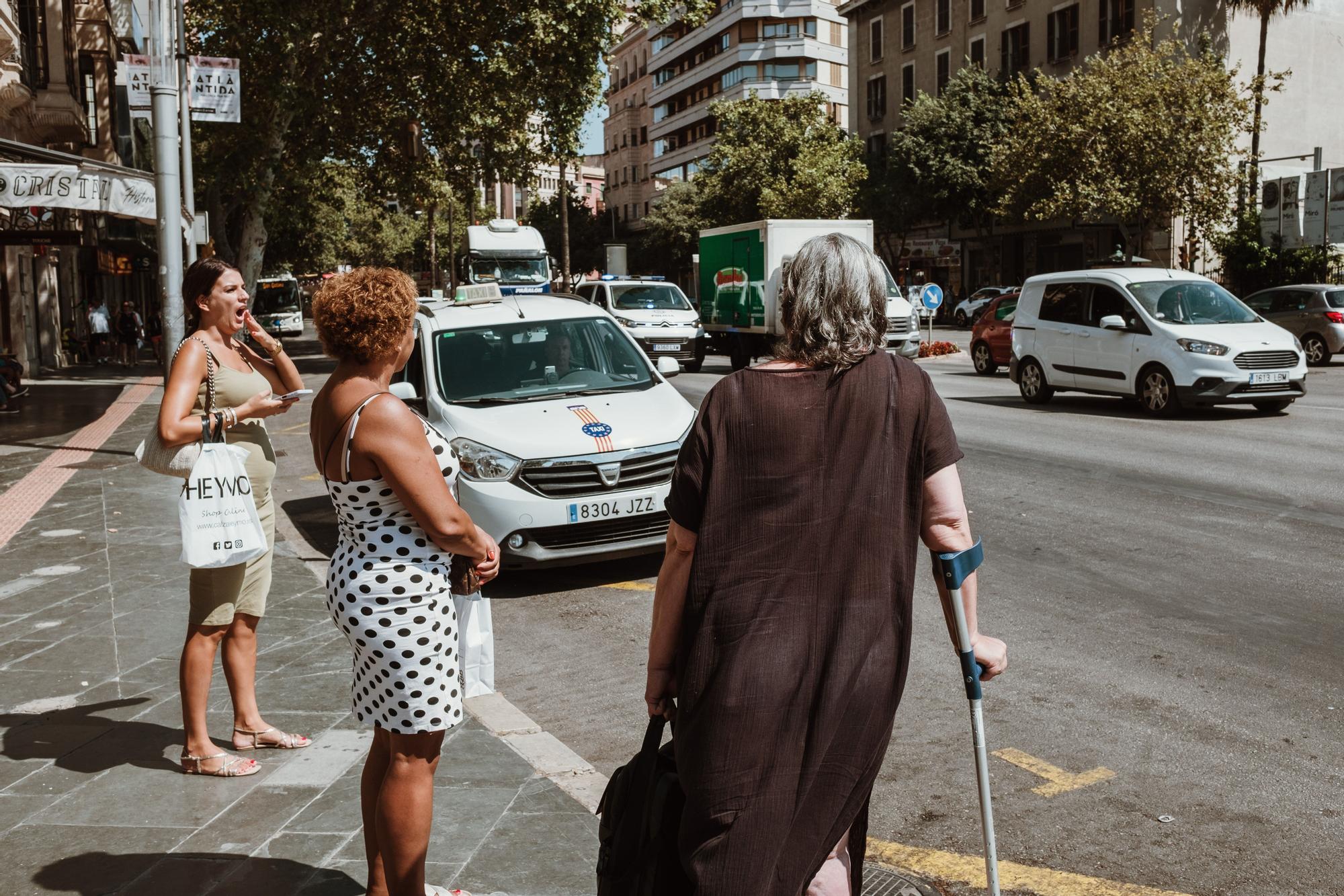 Coger un taxi en pleno verano, misión imposible