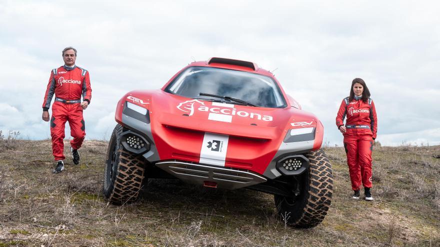 El ACCIONA | Sainz XE Team, con Carlos Sainz y Laia Sanz.