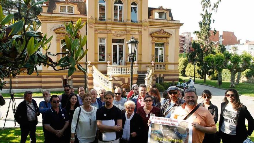 Los integrantes del colectivo, ayer, en &quot;Villa Magdalena&quot;.