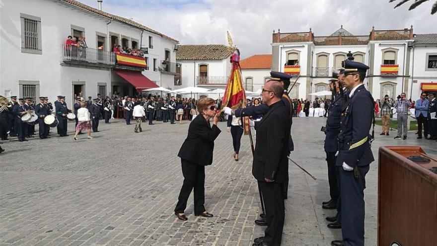 La Plataforma de Comisión de la Verdad ve delito en la jura de bandera de Dos Torres