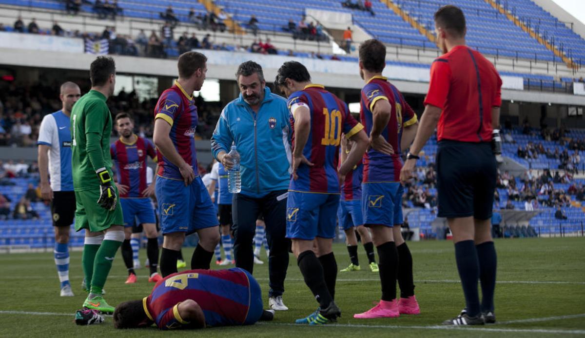 Sukunza se interesa por Urzáiz en el Rico Pérez