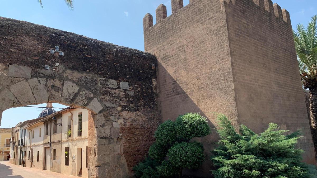 Mascarell es una pequeña población amurallada que pertenece al municipio de Nules