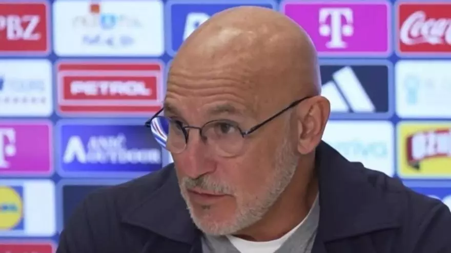 Luis de la Fuente: "Es hora de que se reconozcan a jugadores como Unai Simón"