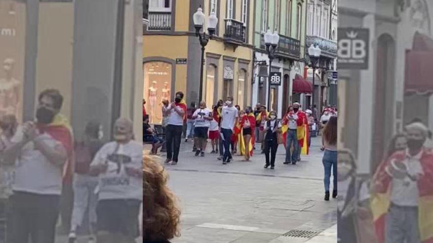 Protestas contra el Gobierno de Pedro Sánchez | Caceroladas en Triana