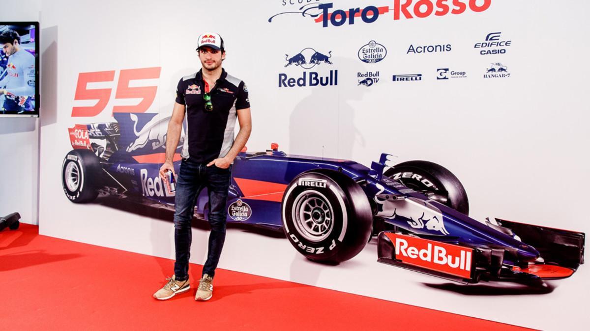 Sainz ha presentado su grada joven para el GP de España