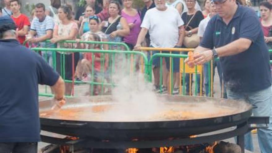 El arroz con costra más grande del mundo del año pasado.