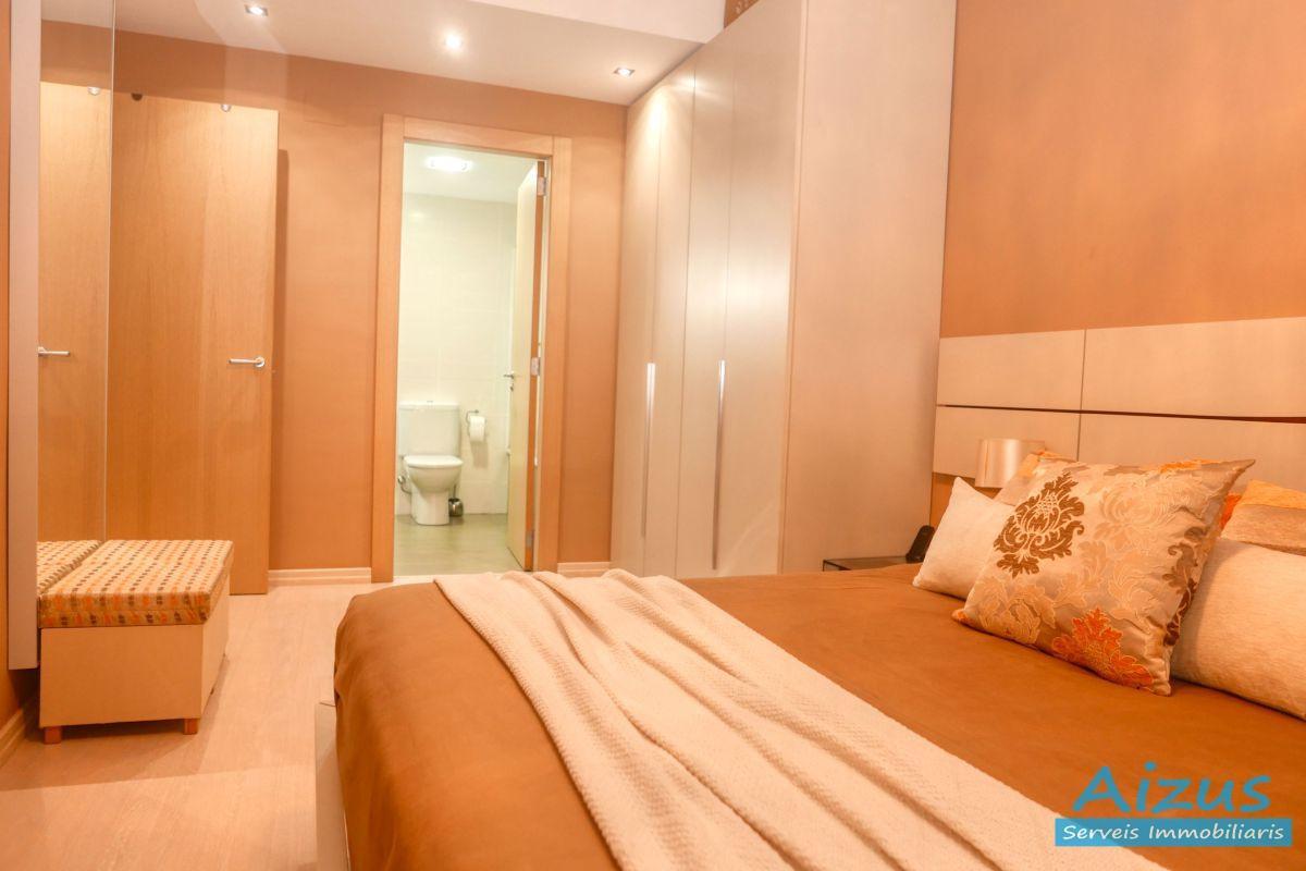 Dormitorio piso en venta en Ripollet