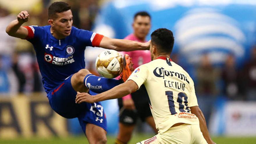 Ivan Marcone ante América.