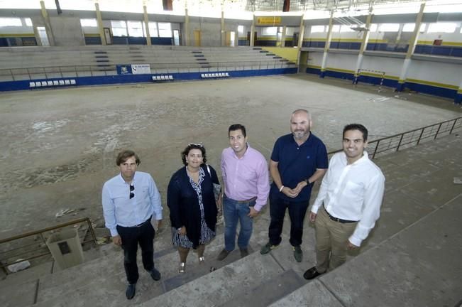 PABELLON DE DEPORTES JUAN CARLOS HERNANDEZ