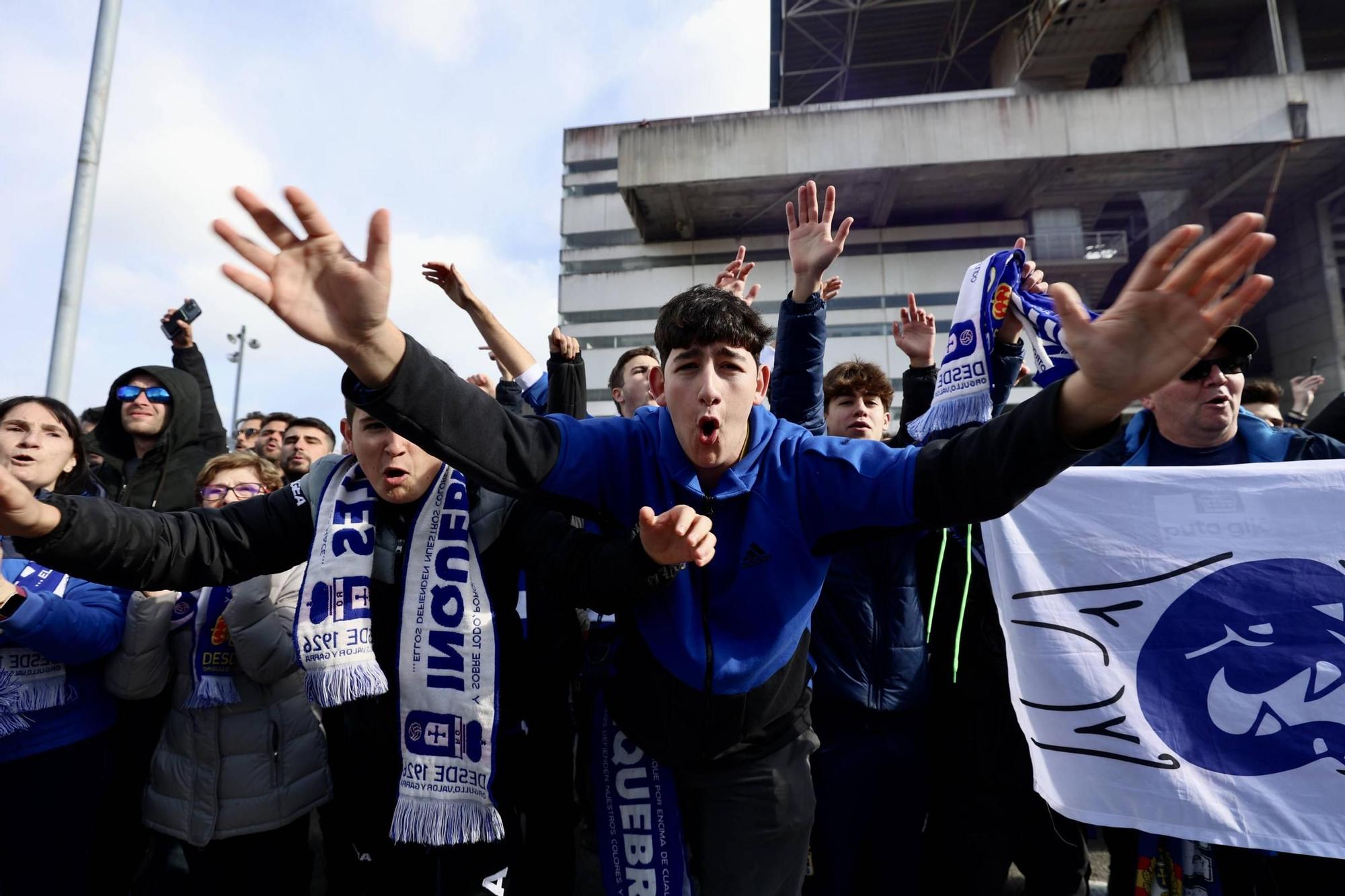 La afición del derbi asturiano en imágenes