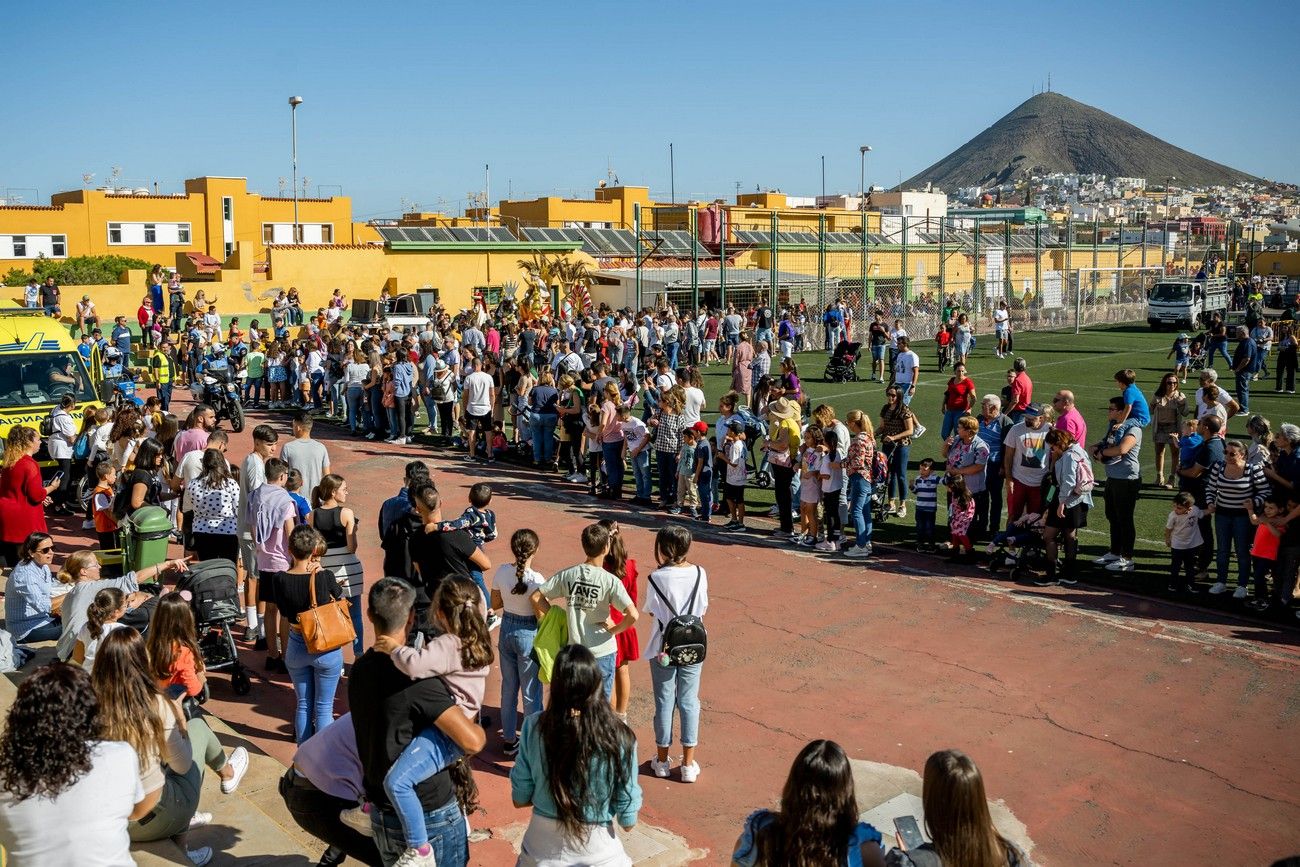 Miles de personas llenan de ilusión el Estadio de Barrial en la llegada de los Reyes Magos