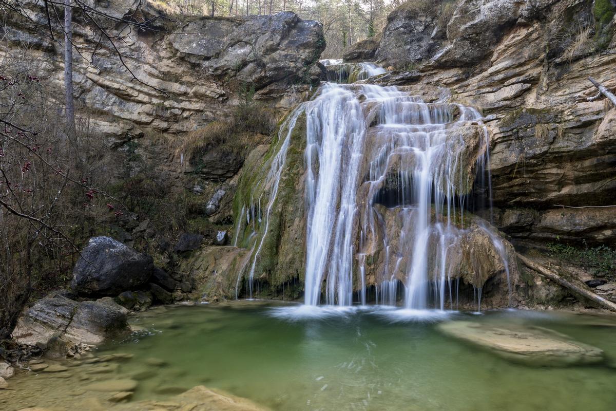 El entorno está repleto de cascadas y saltos de agua.