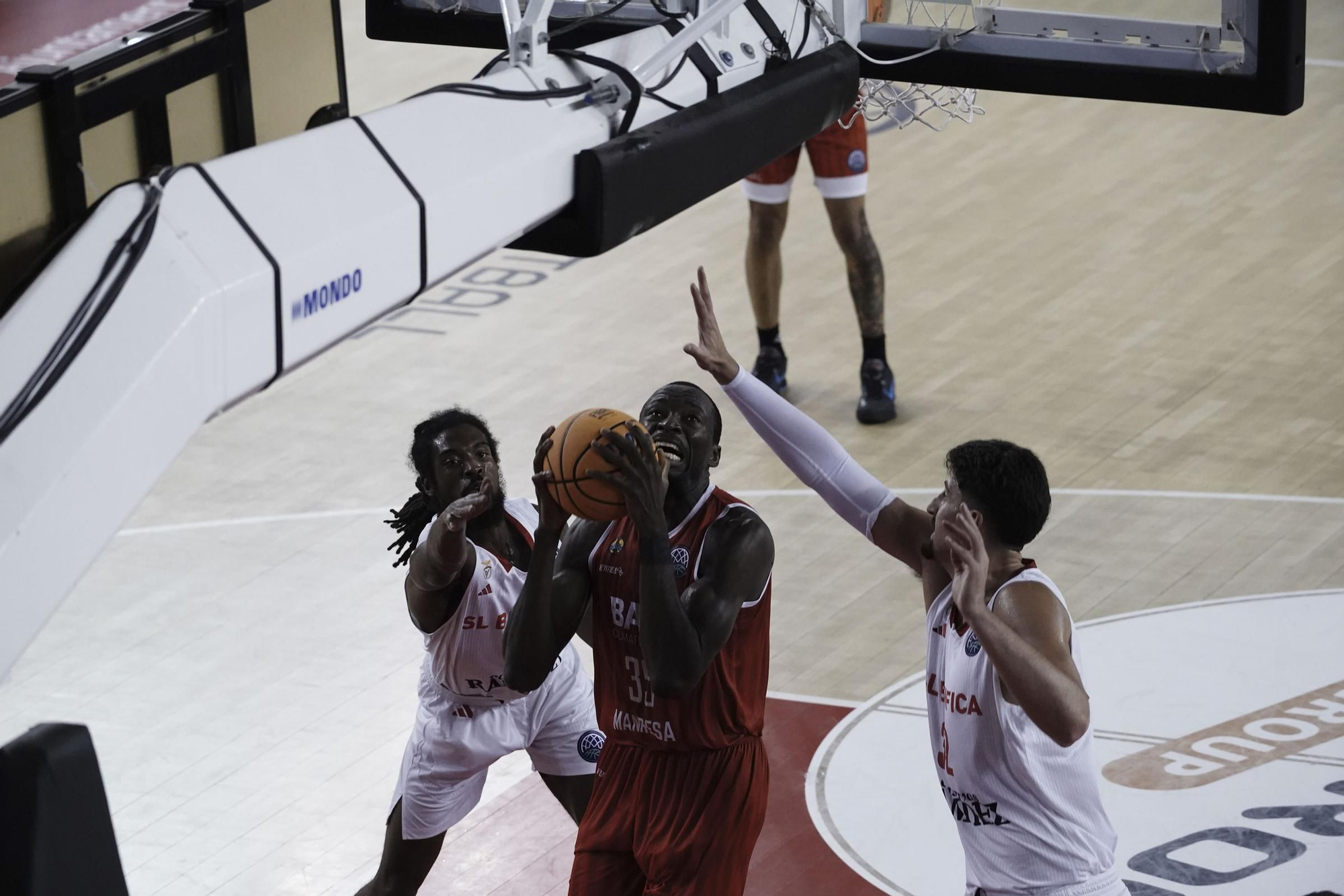 Les millors imatges del Baxi Manresa - SL Benfica