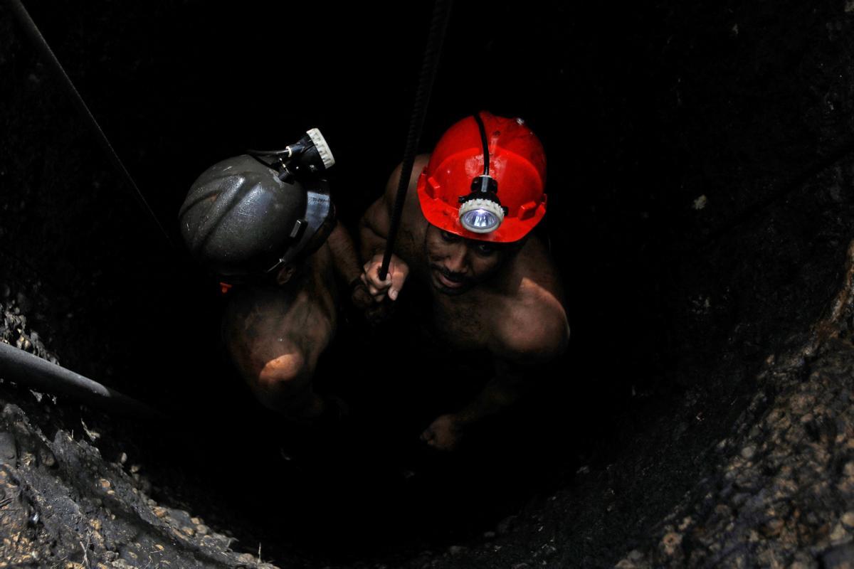 Mineros mexicanos del carbón recuerdan a los que nunca regresaron