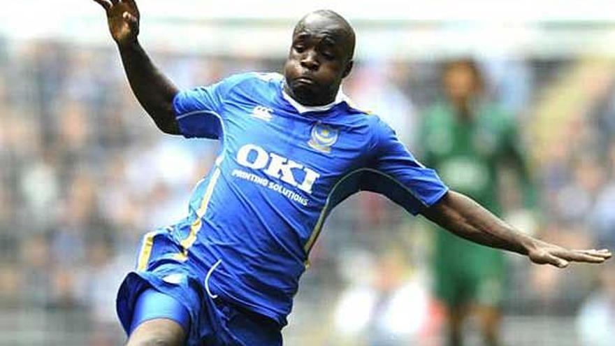 Lassana Diarra, durante un partido con el Portsmouth.