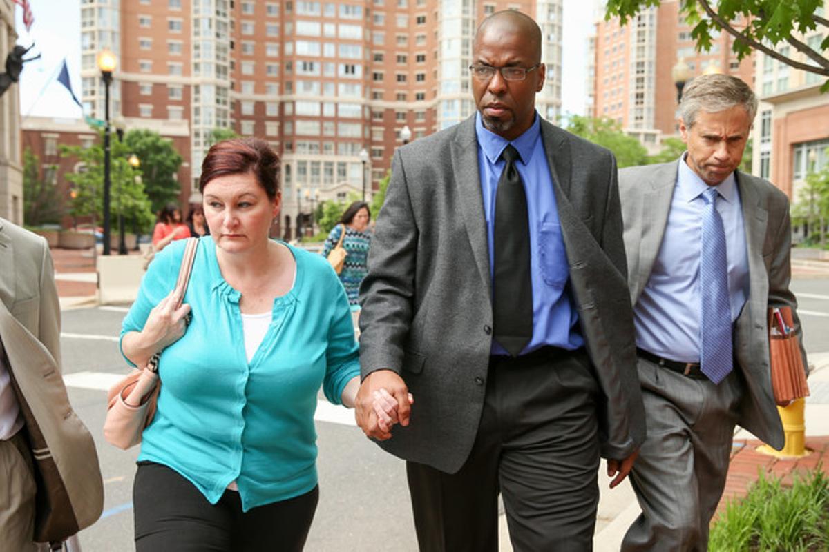 El exagente Jeffrey Sterling, en el medio. El exagente Jeffrey Sterling, en el medio.