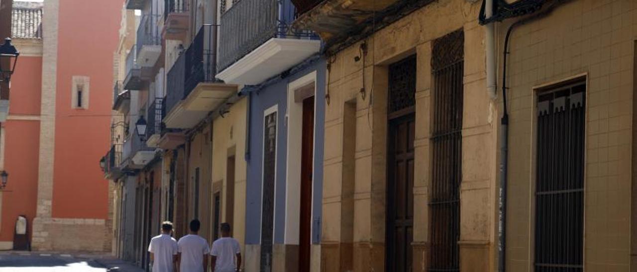 Una vivienda en venta en Algemesí, en una imagen de archivo. | VICENT M. PASTOR