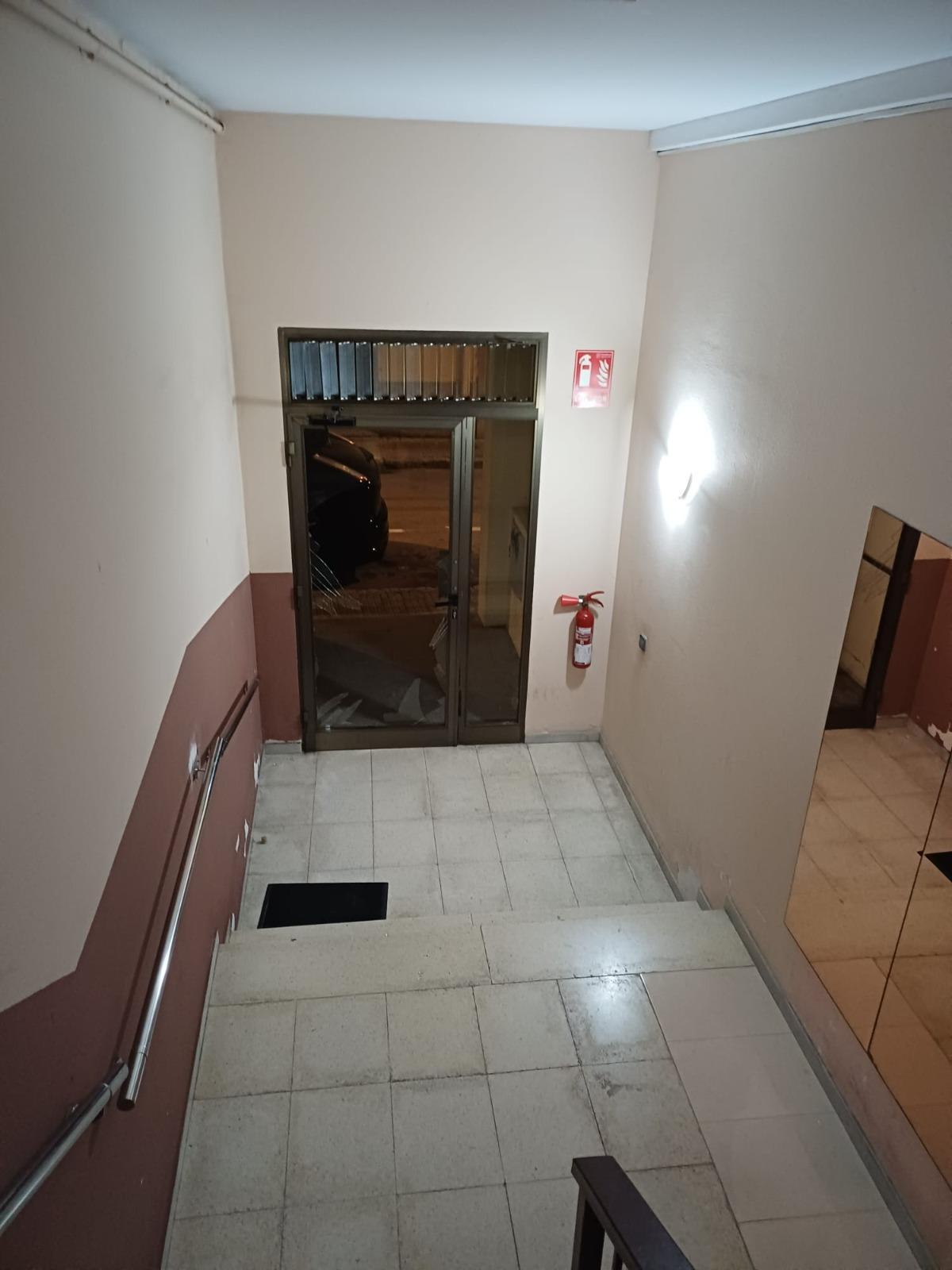 Les fotos de les destrosses després d'una discussió pel volum a Girona Les fotos de les destrosses després d'una discussió pel volum a Girona