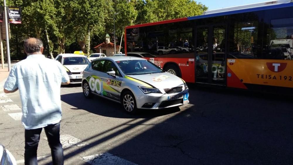 Mobilització a Girona de les autoescoles