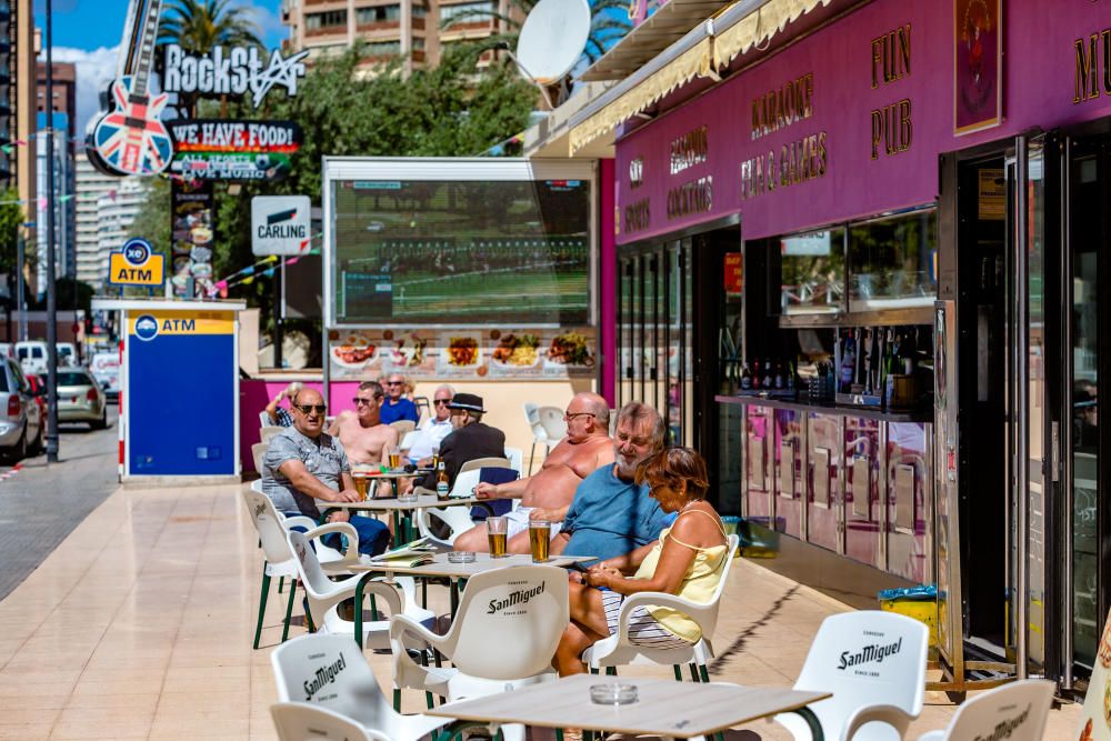 El 10% de las terrazas de bares de Benidorm abren