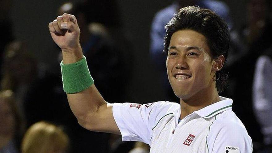 Nishikori sorprende a Federer en Australia