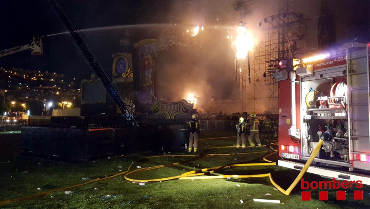 Incendio en el Tomorrowland de Santa Coloma de Gramenet, en 2017