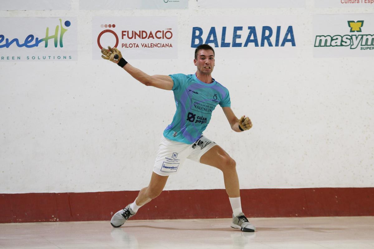 La Copa Caixa Popular de raspall tancarà hui la fase regular a Oliva amb l’enfrontament entre la parella local de Salelles II (foto) i Seve i la del Genovés amb Badenes i Tonet IV.