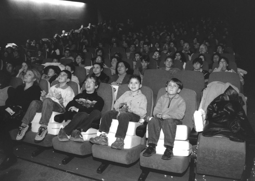 Hace 20 años el estreno de la saga de Harry Potter llenaba las salas de cine.