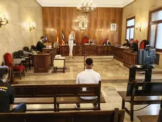 El joven que fue apuñalado con un sacacorchos en Palma: "Él empezó a tocarme, le di un empujón y cuando me iba sentí los pinchazos"